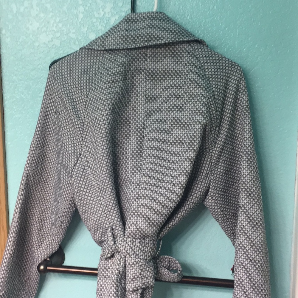 Lightweight jacket - Picture 3 of 4